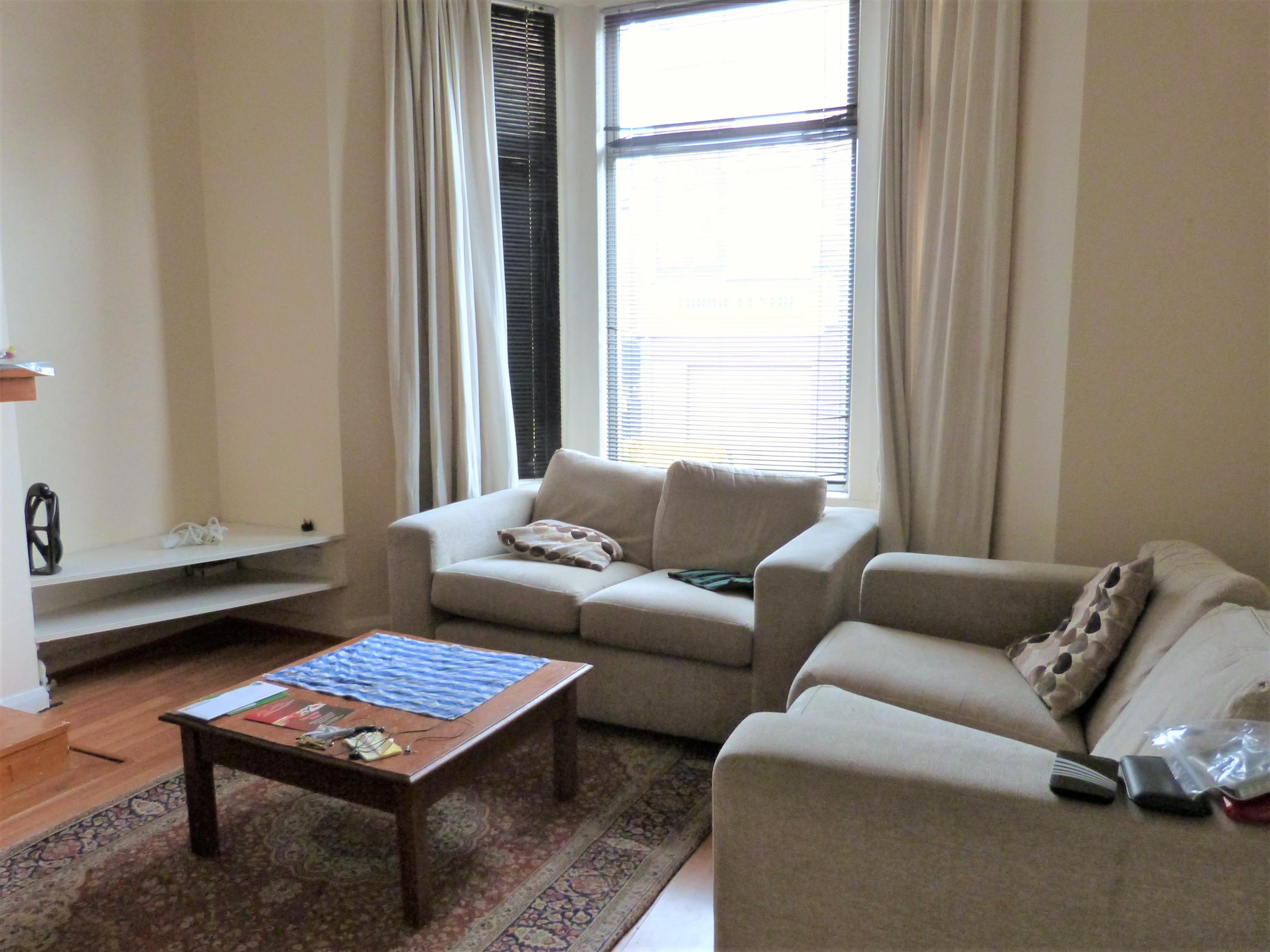 			WOOD FLOORS THROUGHOUT, 1 Bedroom, 1 bath, 1 reception Flat			 Bravington Road, QUEENS PARK W9